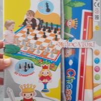 gioco scacchi con tappeto a scacchiera  
