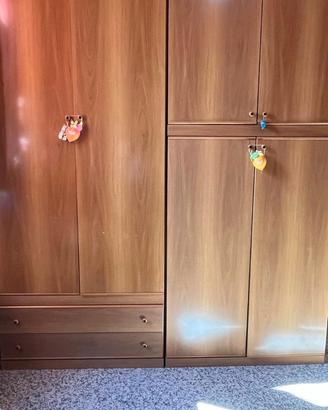 Cameretta completa in legno miele con 2 letti e sc