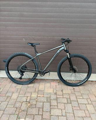 mountain bike cube 29 L