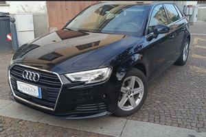 Audi A3 Business 1.6 30 TDI #10427