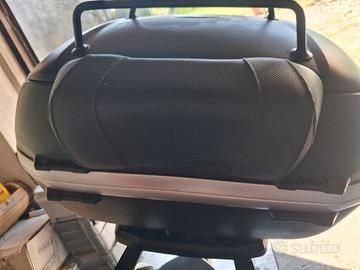 bauletto givi con portapacchi 