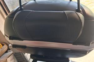 bauletto givi con portapacchi 