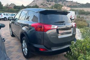 Toyota RAV 4 RAV4 2.2 D-4D 4WD Lounge