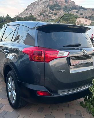 Toyota RAV 4 RAV4 2.2 D-4D 4WD Lounge