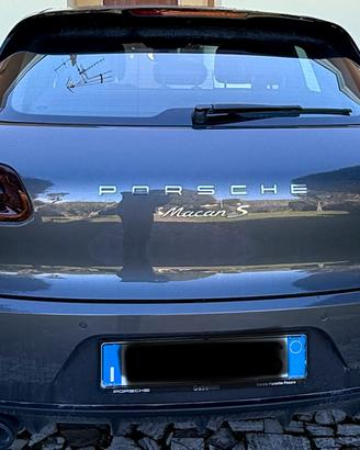 Porsche Macan S