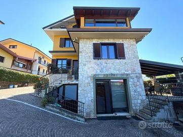 PORZIONE DI BIFAMILIARE A SANTO STEFANO DEL SOLE