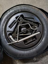 Ruotino Pirelli 14 con cric