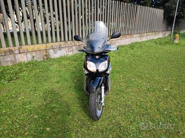 Yamaha Xenter 125 (2012) – Ruote alte, affidabile
