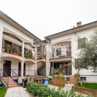 QUADRILOCALE CON GIARDINO A PONTE TARO