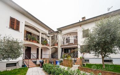 QUADRILOCALE CON GIARDINO A PONTE TARO