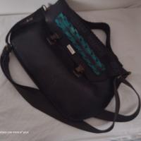 Borsa artigianale in gomma