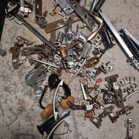 ferramenta  per porte è cassetti 