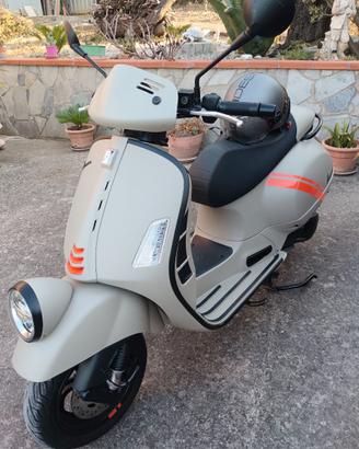 Vespa GTV 300 faro basso 6 giorni