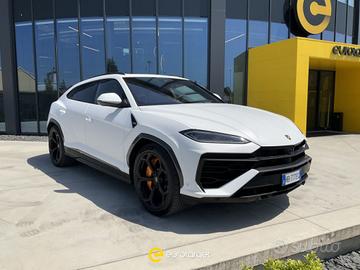 LAMBORGHINI Urus 4.0 SE