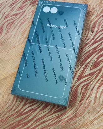 Samsung Galaxy Z Flip8 – 256GB  NUOVO  