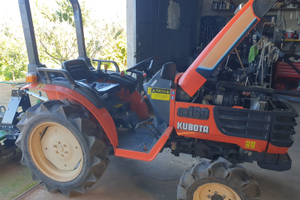 Trattore Kubota GB 160