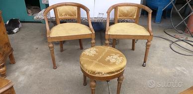 DUE POLTROCINE E SGABELLO