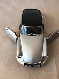 Modellino auto Citroen DS 19