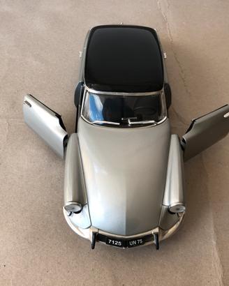 Modellino auto Citroen DS 19