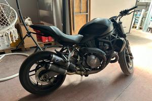 DUCATI MONSTER 821 DARK