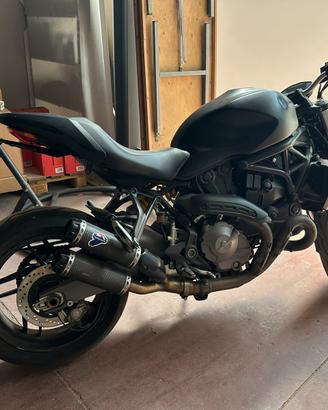 DUCATI MONSTER 821 DARK