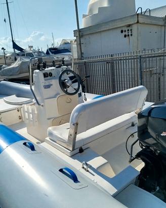 Gommone Arimar 5.20 metri con motore Mercury