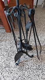 Porta attrezzi da camino completo di accessori