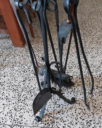 Porta attrezzi da camino completo di accessori