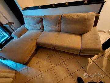 DIVANO LETTO 100 EUROO TRASPORTO GRATIS NEI 20 KM