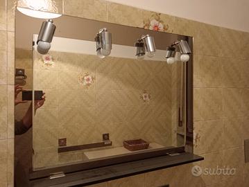 specchiera bagno con faretti 