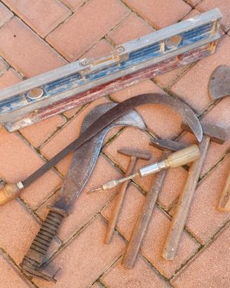 atrezzi da giardino. . per muratore. . 