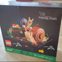 Lego friendly snails 