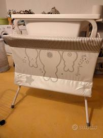 Fasciatoio con vasca da bagno