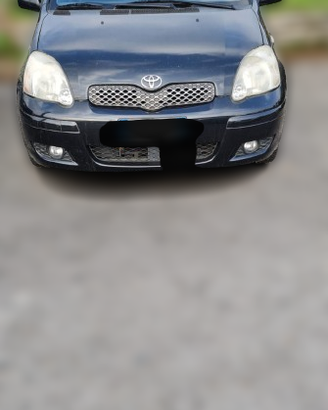 Toyota Yaris 1.3 Benzina - 5 Porte anno 2004