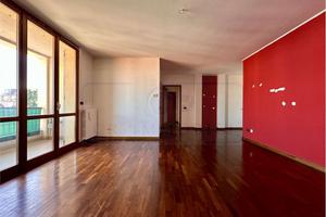 TRILOCALE IN CENTRO NON ARREDATO