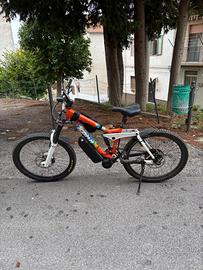 E-BIKE MTB KONA STINKY