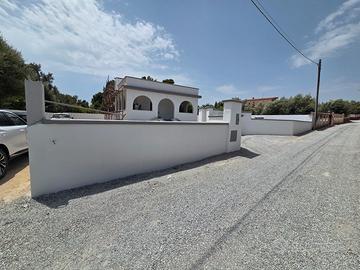 Villa con giardino