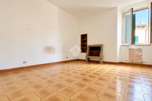 3 LOCALI A MORLUPO