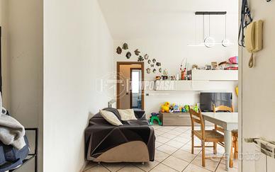 Trilocale ristrutturato con box, cantina e balcone