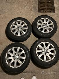 Cerchi in lega da 15 con gomme invernali