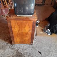 macchina  da cucire tv 