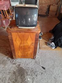 macchina  da cucire tv 