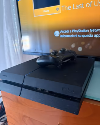 PS4 500GB + 2 DualShock 4 + 14 Giochi - Lotto