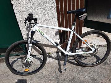 Rockrider 5.3 con freni a disco 