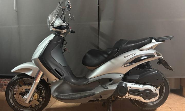 Piaggio Beverly 500 i.e inclusi ricambi/accessori