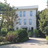 Ampia Struttura con parco