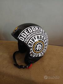 casco con visierino jet rodeo drive 