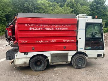 Autospurgo macchina operatrice