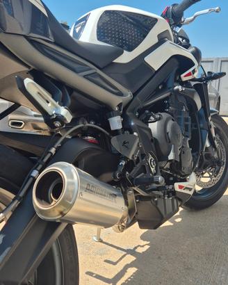Scarico Completo Dominator per Street Triple 765