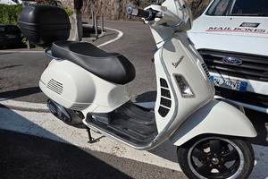 Vespa GTS 300 SuperSport